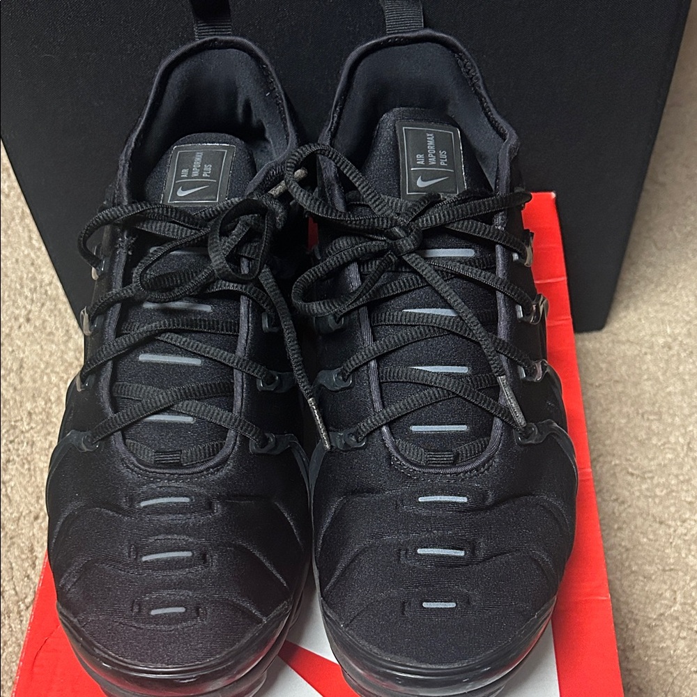 Nike Triple Black Air VaporMax Plus